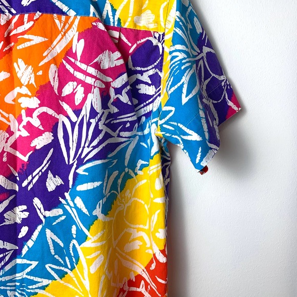 Vintage Aloha Tropical Rainbow Carriage Court Short Sleeved Button Down- M - Picture 8 of 8